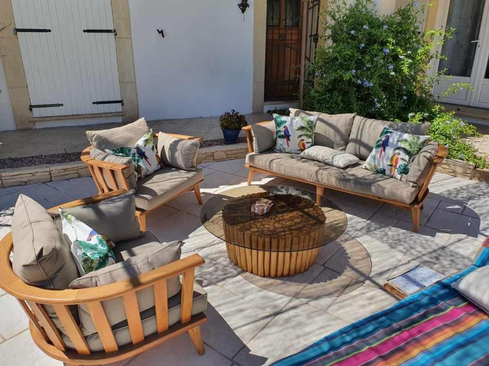 Bed and Breakfast Fenetre Sur Les Alpilles Сен-Мартен-де-Кро Экстерьер фото