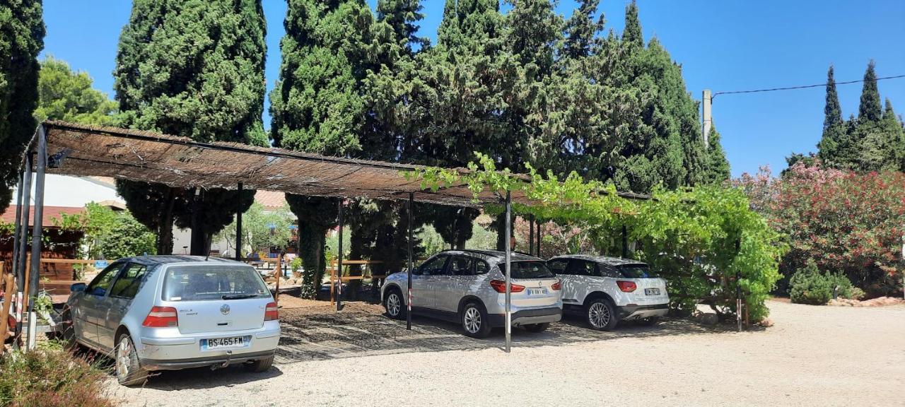 Bed and Breakfast Fenetre Sur Les Alpilles Сен-Мартен-де-Кро Экстерьер фото